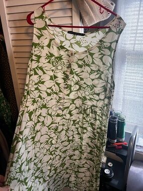 Green and White Floral Sleeveless Summer Dress